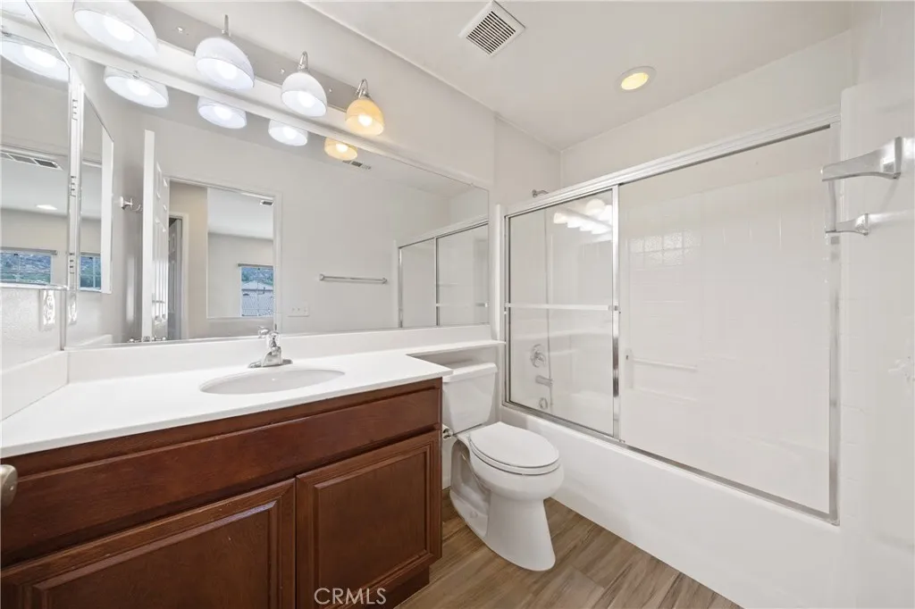 29101 Springshores Drive, Menifee, California 92585 home-pic-26